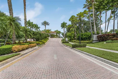 11750 Bayfield Dr, Boca Raton FL 33498