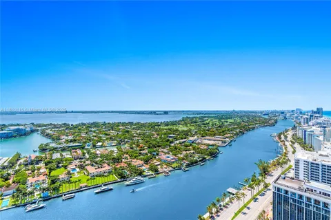 4775 Collins Ave, Miami Beach FL 33140