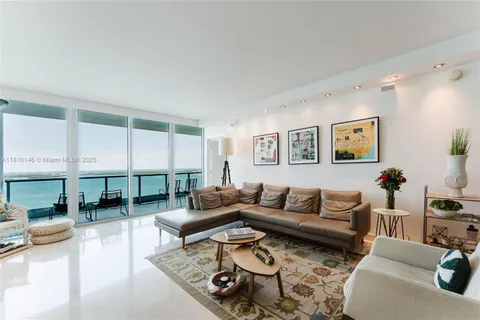 1331 Brickell Bay Dr # 2805, Miami FL 33131