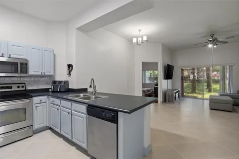 3340 Palomino Dr # 2, Davie FL 33024