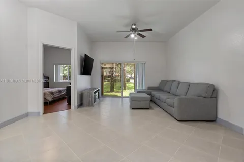 3340 Palomino Dr # 2, Davie FL 33024