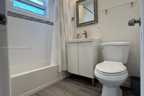 6944 Byron Ave # 9, Miami Beach FL 33141