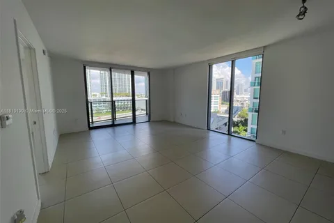31 SE 6th St # 1402, Miami FL 33131