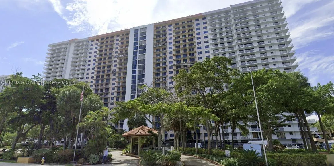 210 174th St # 2212, Sunny Isles Beach FL 33160