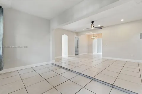 500 NW 47th St # 1, Miami FL 33127