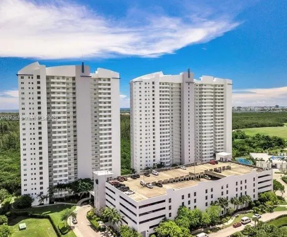 15051 Royal Oaks Ln # 102, North Miami FL 33181