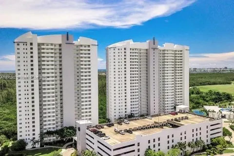 15051 Royal Oaks Ln # 102, North Miami FL 33181