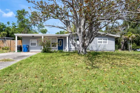 3122 51 st ST N, St Petersburg FL 33710