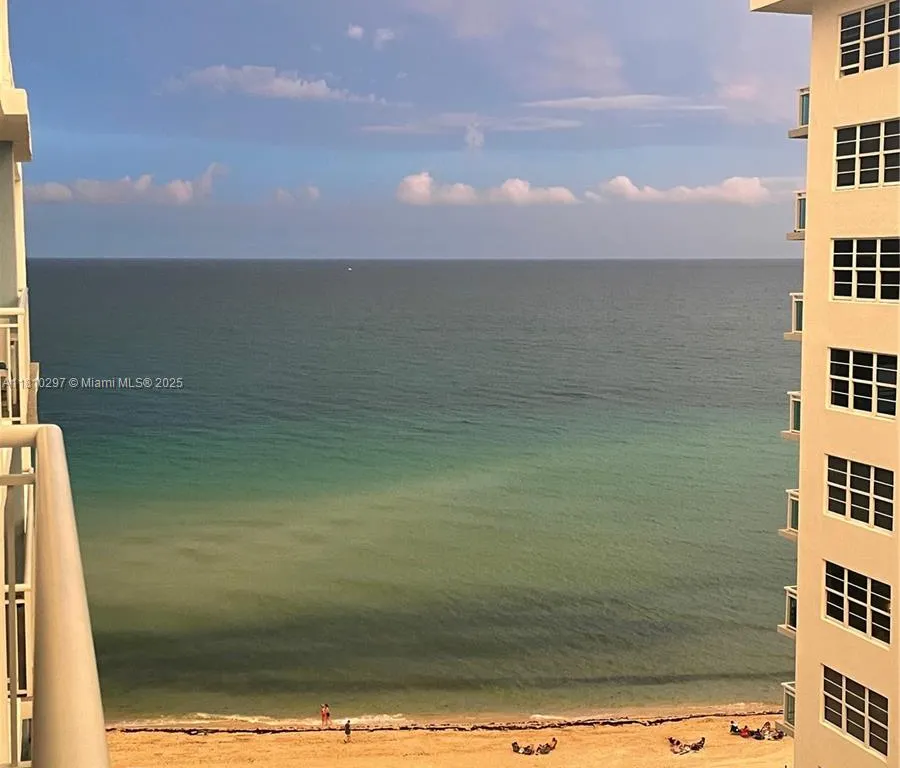 6969 Collins Ave # 1408, Miami Beach FL 33141