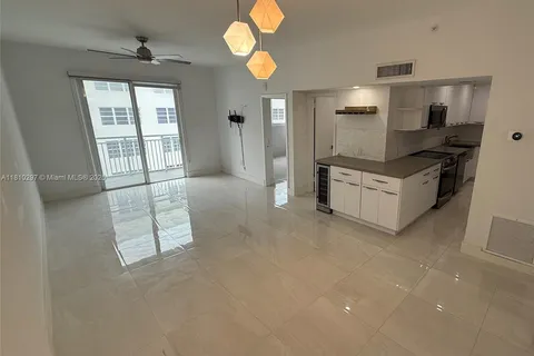 6969 Collins Ave # 1408, Miami Beach FL 33141
