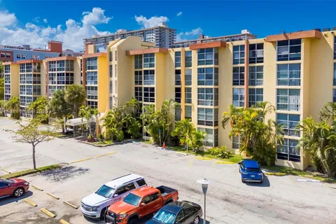 210 172nd St # 438, Sunny Isles Beach FL 33160