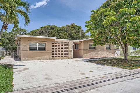 2200 NW 42nd Ave, Lauderhill FL 33313