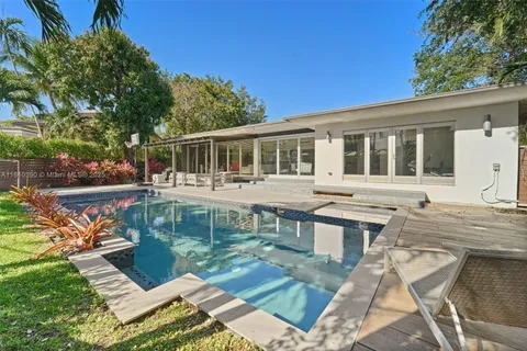 18 SAMANA DR, Miami FL 33133