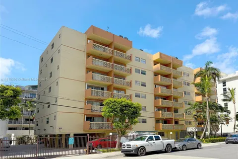 600 NE 25th St, Miami FL 33137