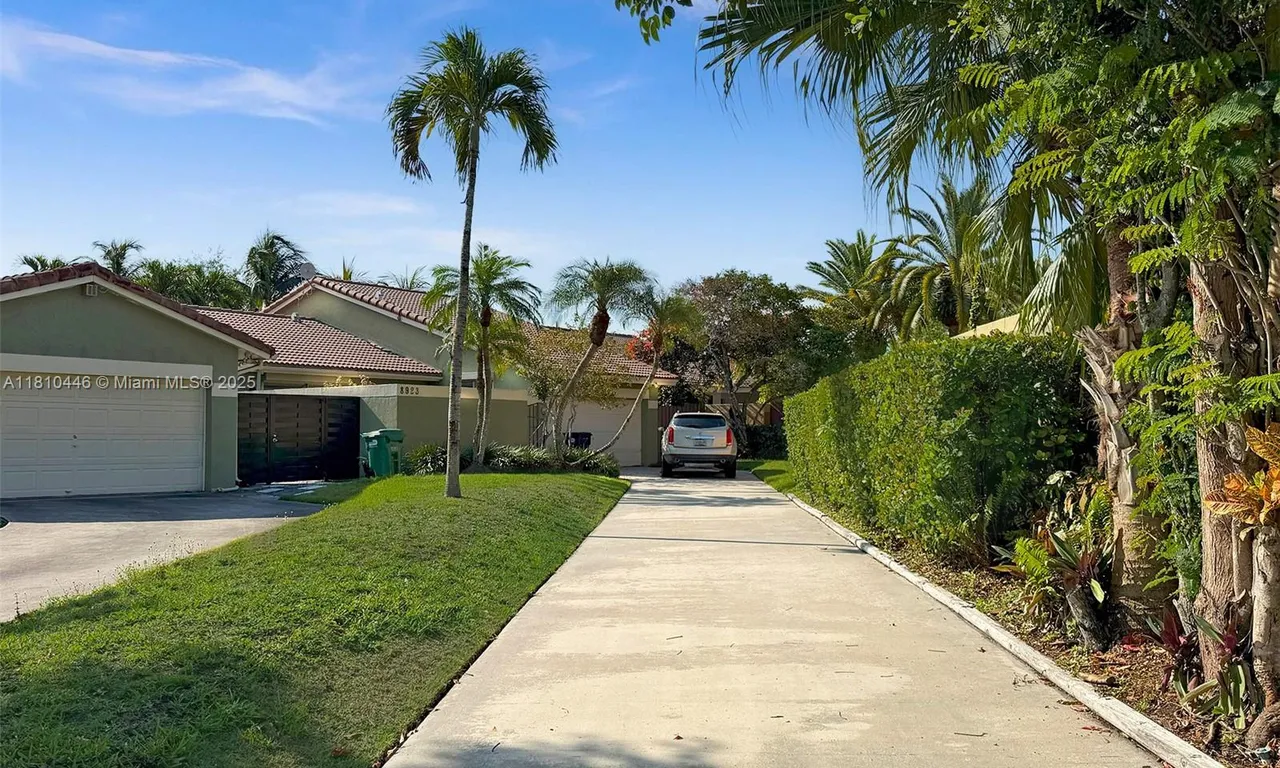 8923 SW 151st Ct, Miami FL 33196