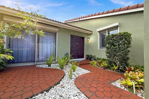 8923 SW 151st Ct, Miami FL 33196