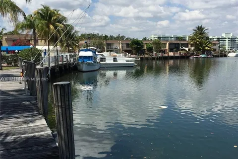 2821 N Miami Beach Blvd # 4M, North Miami Beach FL 33160