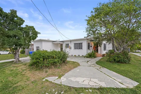 851 NW 21st Ave, Miami FL 33125