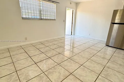 823 NW 9th St # 825, Hallandale Beach FL 33009