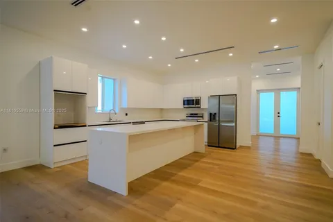 112 NW 24th Ct, Miami FL 33125