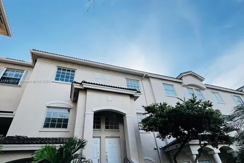 5670 NW 116th Ave # 212, Doral FL 33178