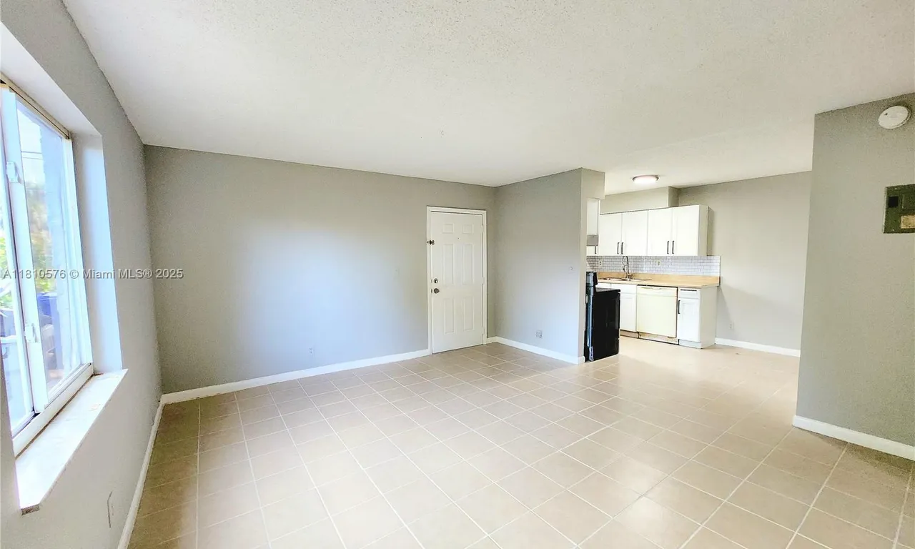 191 SW 15th St # 103, Pompano Beach FL 33060