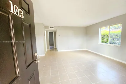 191 SW 15th St # 103, Pompano Beach FL 33060