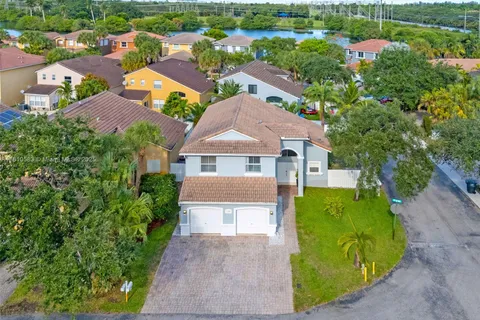 5381 SW 38th Way, Hollywood FL 33312