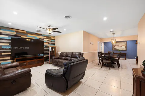 5808 Polk St, Hollywood FL 33021