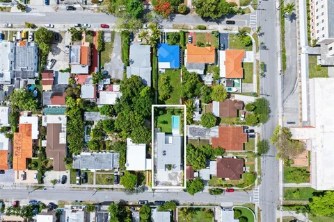 2127 SW 11th Ter, Miami FL 33135