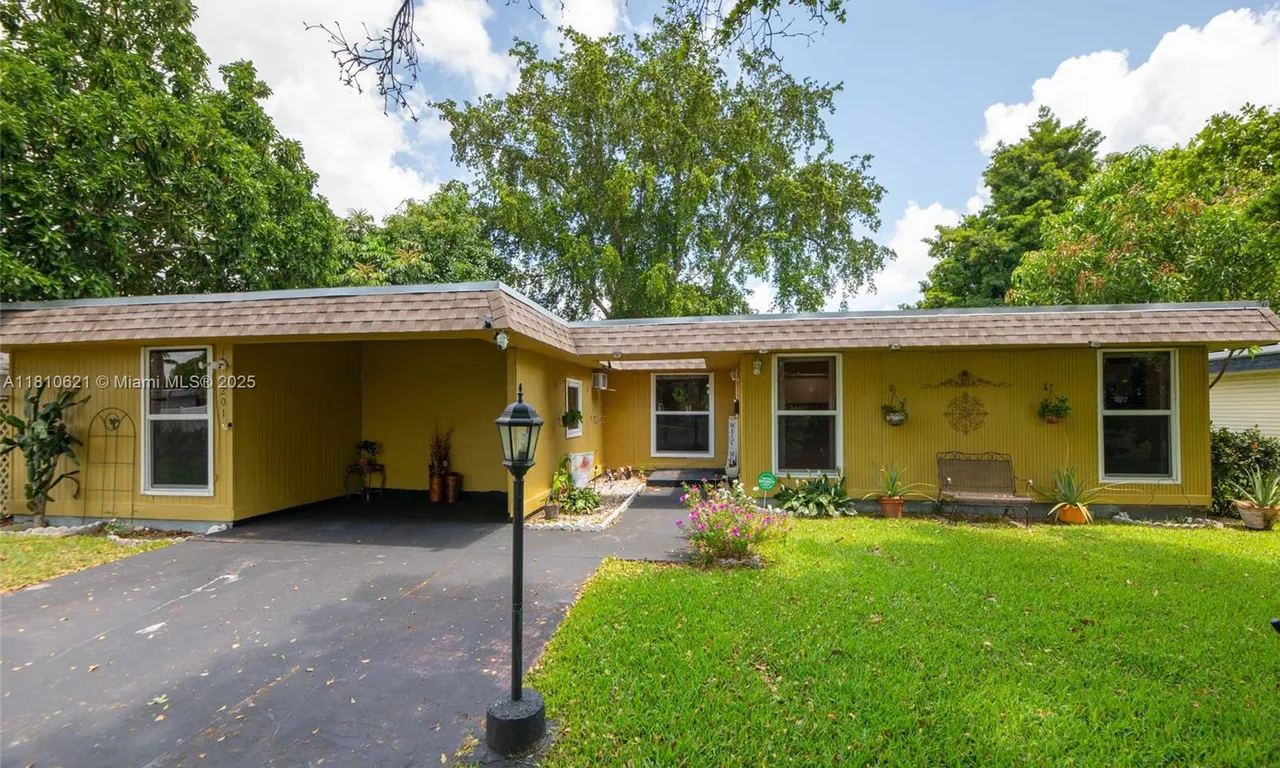 7201 NW 67th St, Tamarac FL 33321