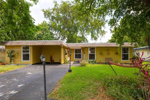 7201 NW 67th St, Tamarac FL 33321