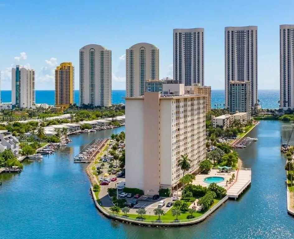 400 Kings Point Dr # 318, Sunny Isles Beach FL 33160