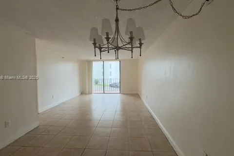 9686 Fontainebleau Blvd # 208, Miami FL 33172