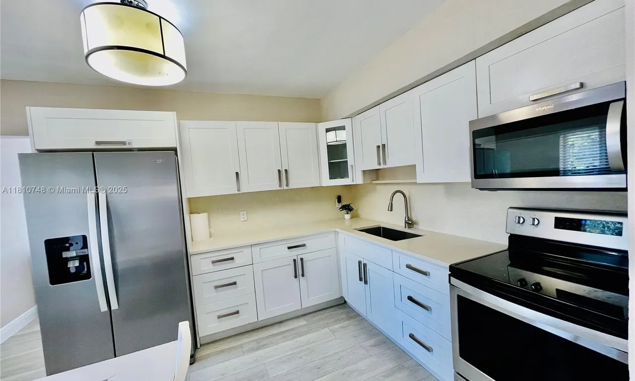 1002 S 27th Ave, Hollywood FL 33020