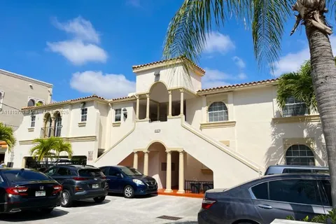 131 Antiquera Ave # 4, Coral Gables FL 33134