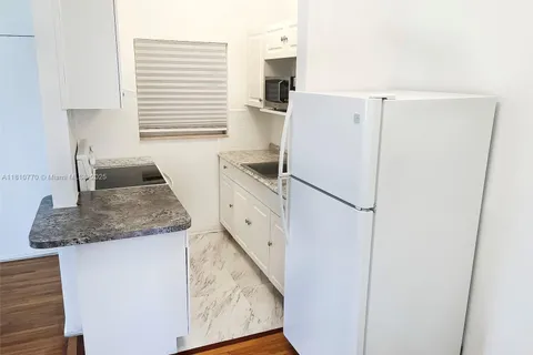 131 Antiquera Ave # 4, Coral Gables FL 33134