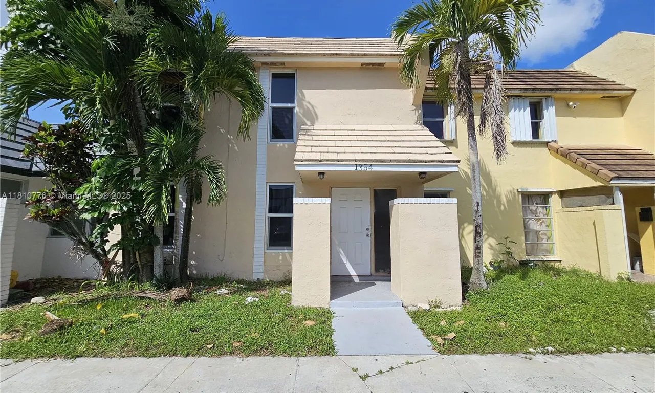 1354 Seaview, North Lauderdale FL 33068