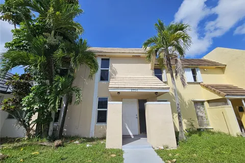 1354 Seaview, North Lauderdale FL 33068
