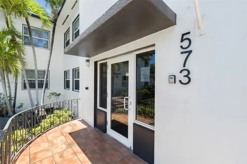 573 NE 82nd St # 7, Miami FL 33138