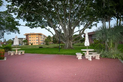 2861 NW 47th Ter # 201A, Lauderdale Lakes FL 33313