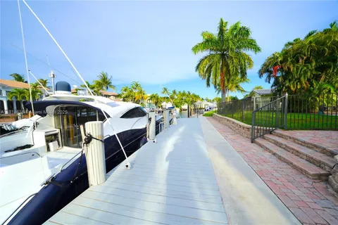 2761 NE 22nd Ct, Pompano Beach FL 33062