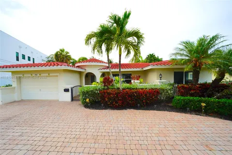 2761 NE 22nd Ct, Pompano Beach FL 33062