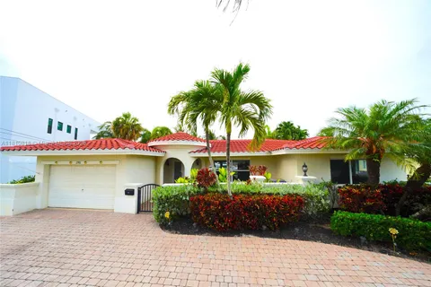 2761 NE 22nd Ct, Pompano Beach FL 33062