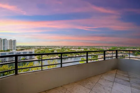 500 Three Islands Blvd # 1112, Hallandale Beach FL 33009