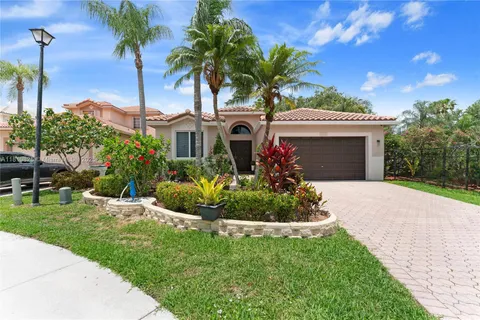 6421 Lake Tern Ln, Coconut Creek FL 33073