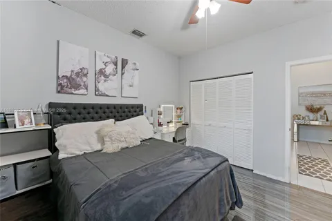 6421 Lake Tern Ln, Coconut Creek FL 33073