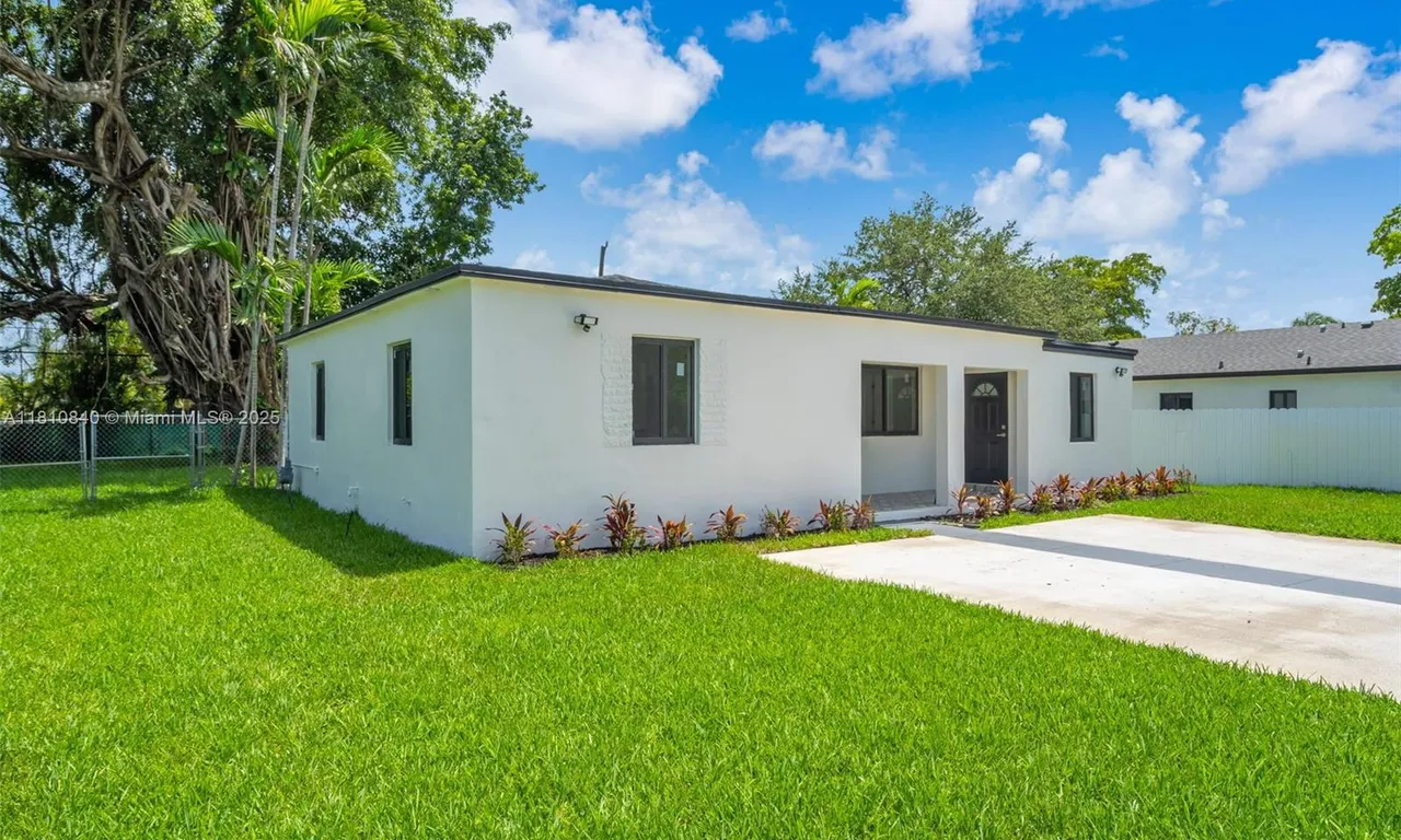 1010 NE 140th St, North Miami FL 33161