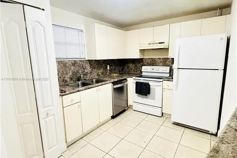 4205 N University Dr # 308, Sunrise FL 33351