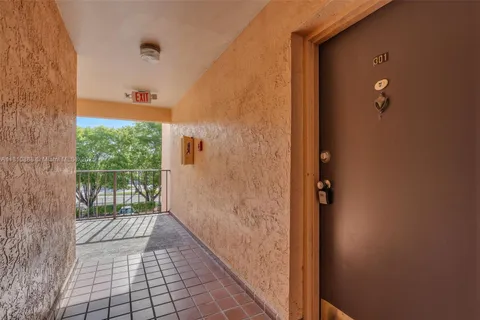 325 NW 72nd Ave # 301, Miami FL 33126